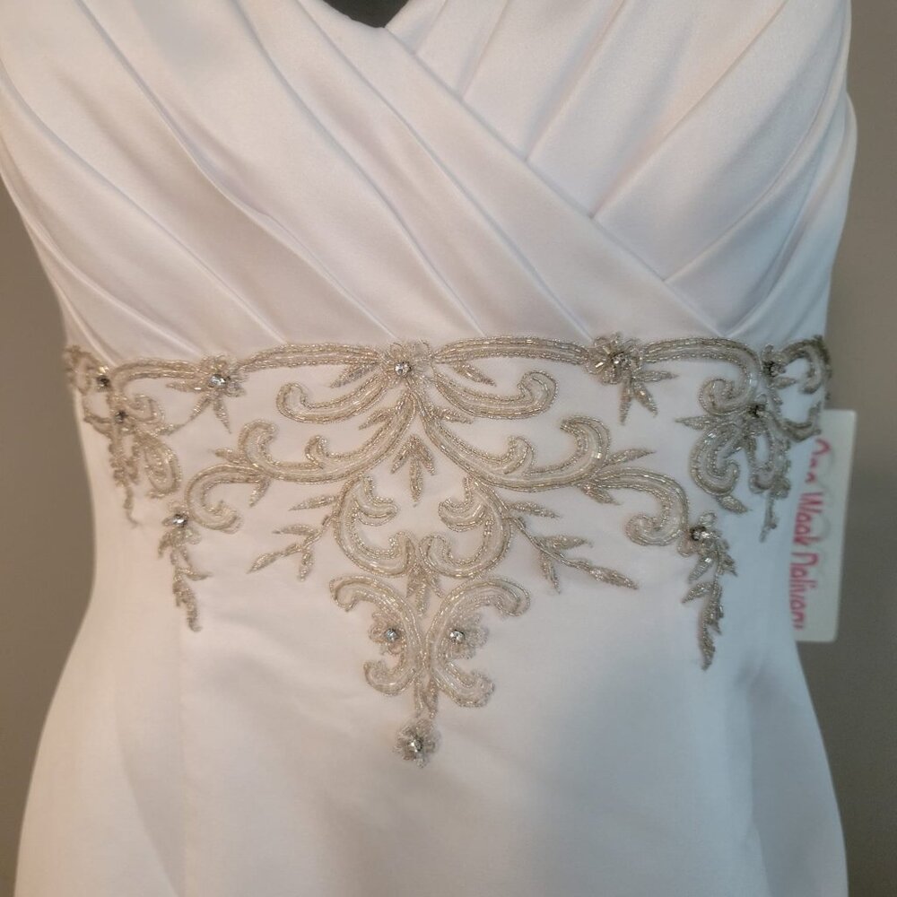 Size 18 Long A Line Wedding Dress V Neck Train Bridal Gown - Picture 4 of 16